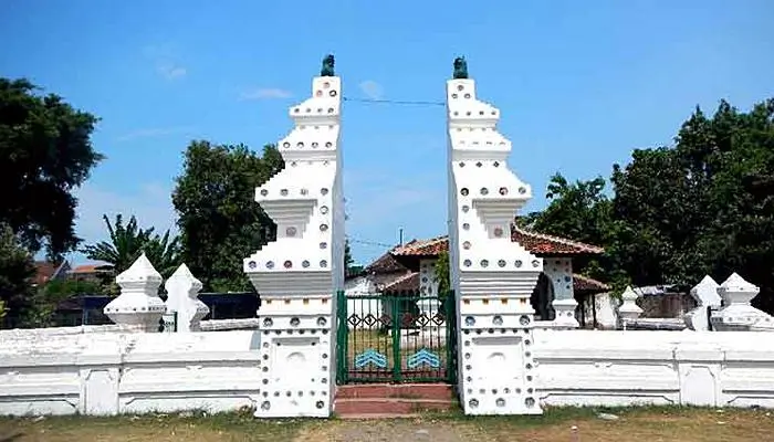 Keraton Kanoman Cirebon, Kota Wali